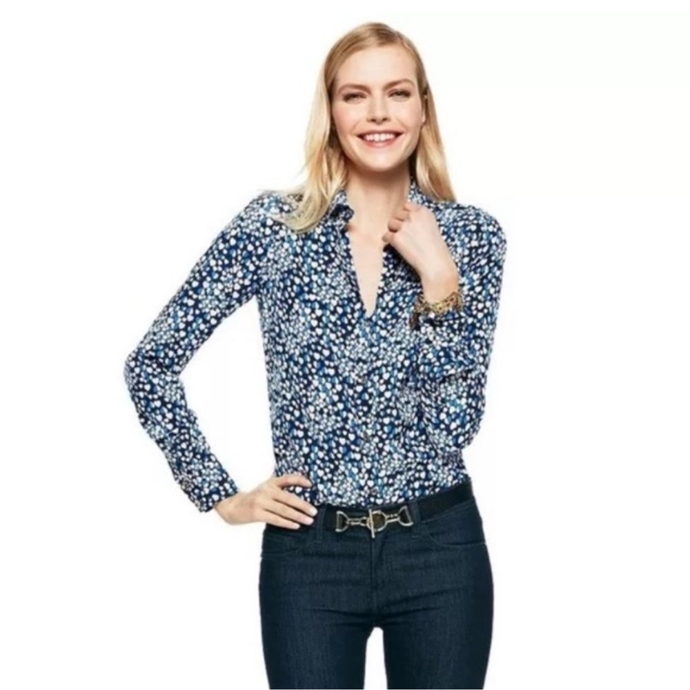 C. Wonder Blue and White Notched Collar Fitted Blouse